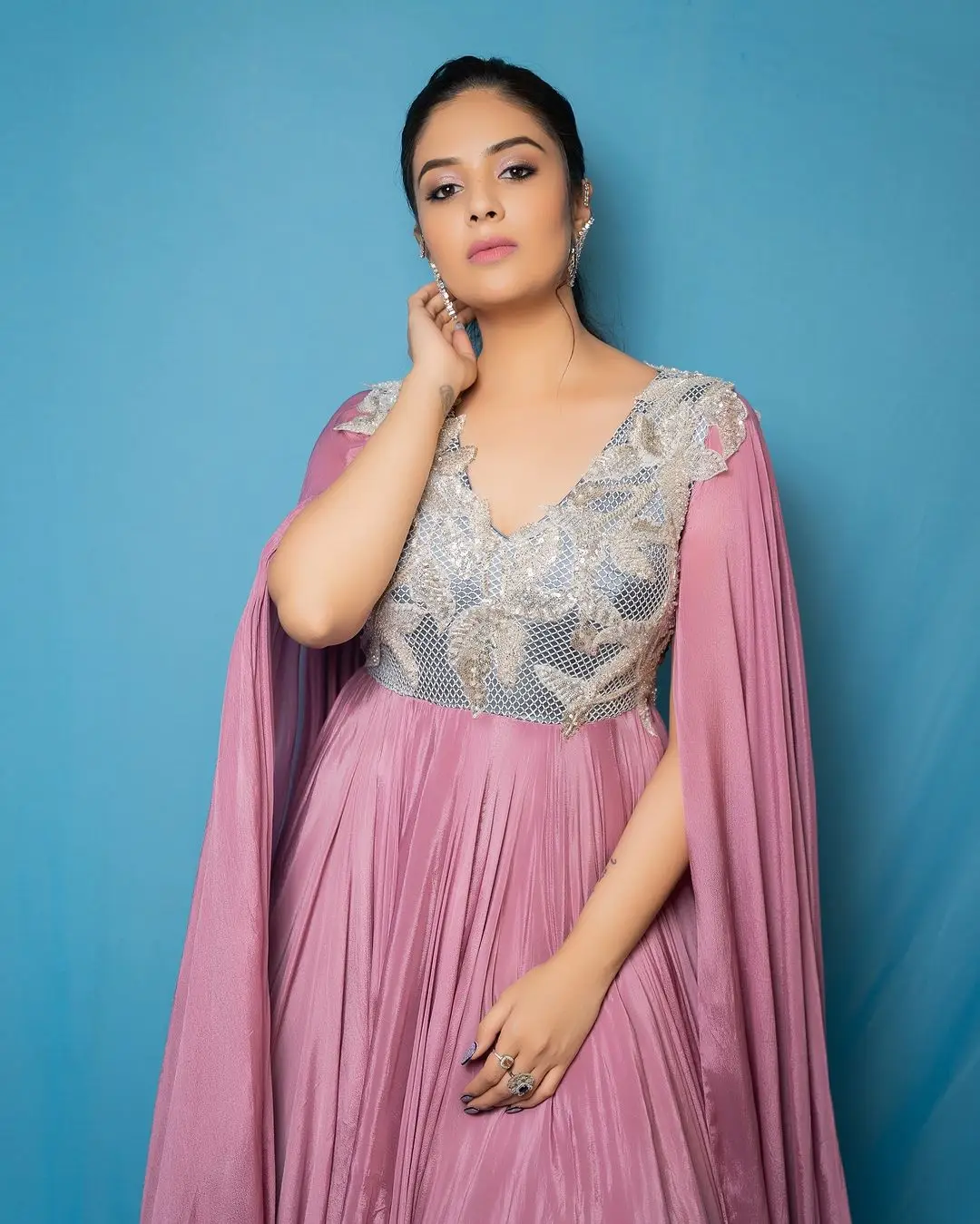 Gemini TV Anchor Sreemukhi in Long Pink Gown